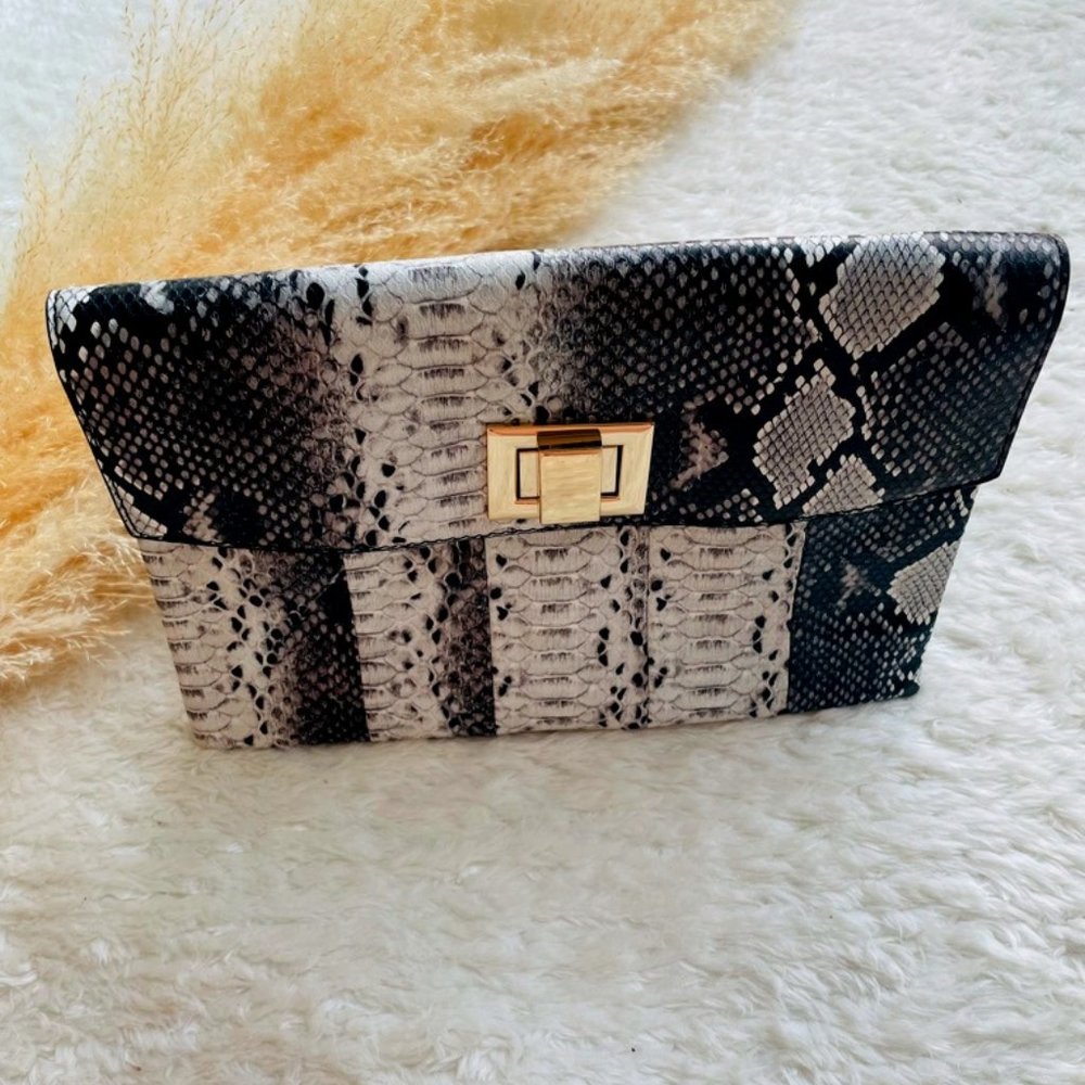 Clutch with a gold chain